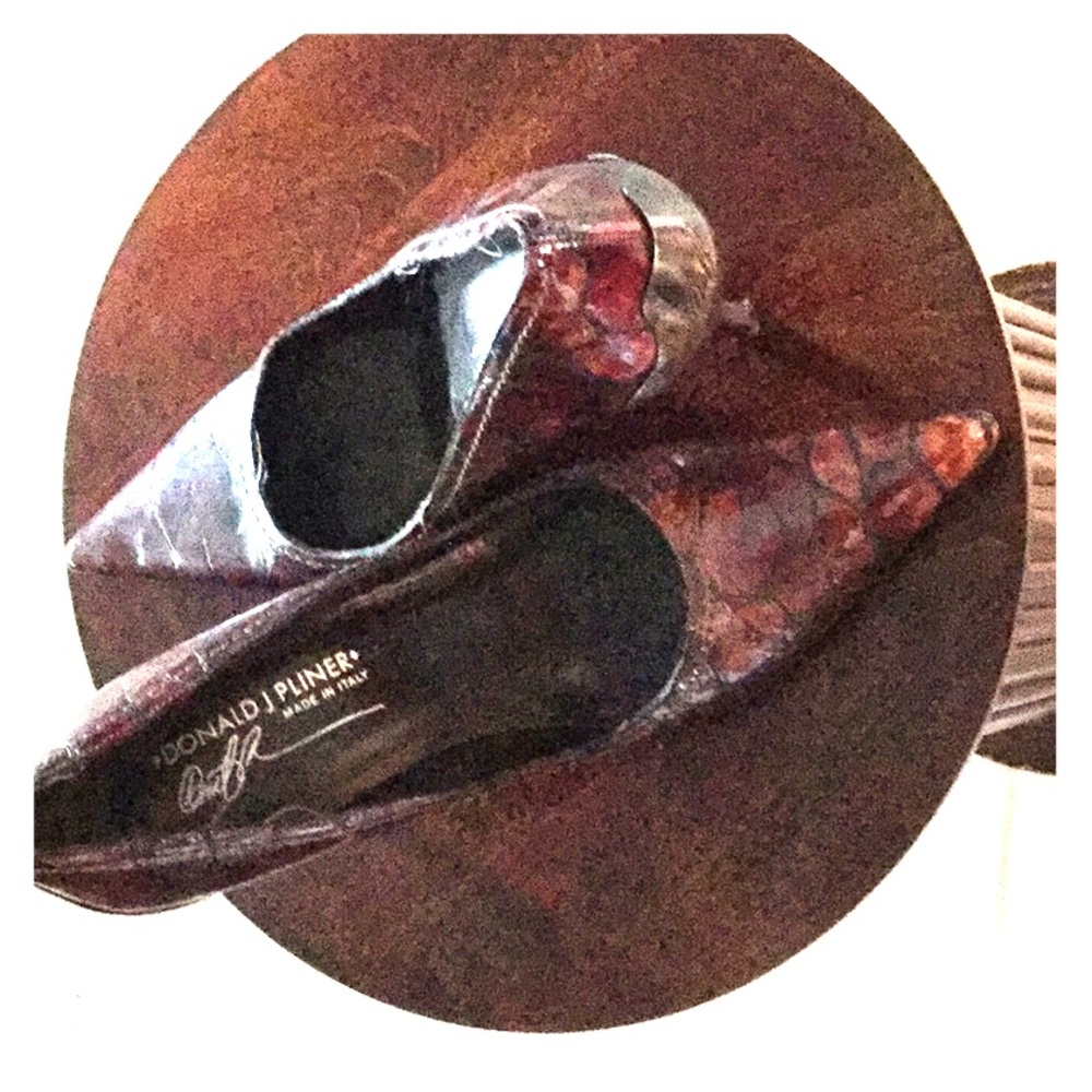 Donald Pliner croc embossed heels